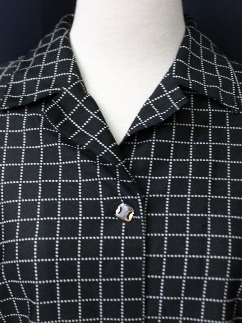【RE0608T062】日本制黑色简约格子短袖古着衬衫-特 - 女装衬衫 - 聚酯纤维 黑色