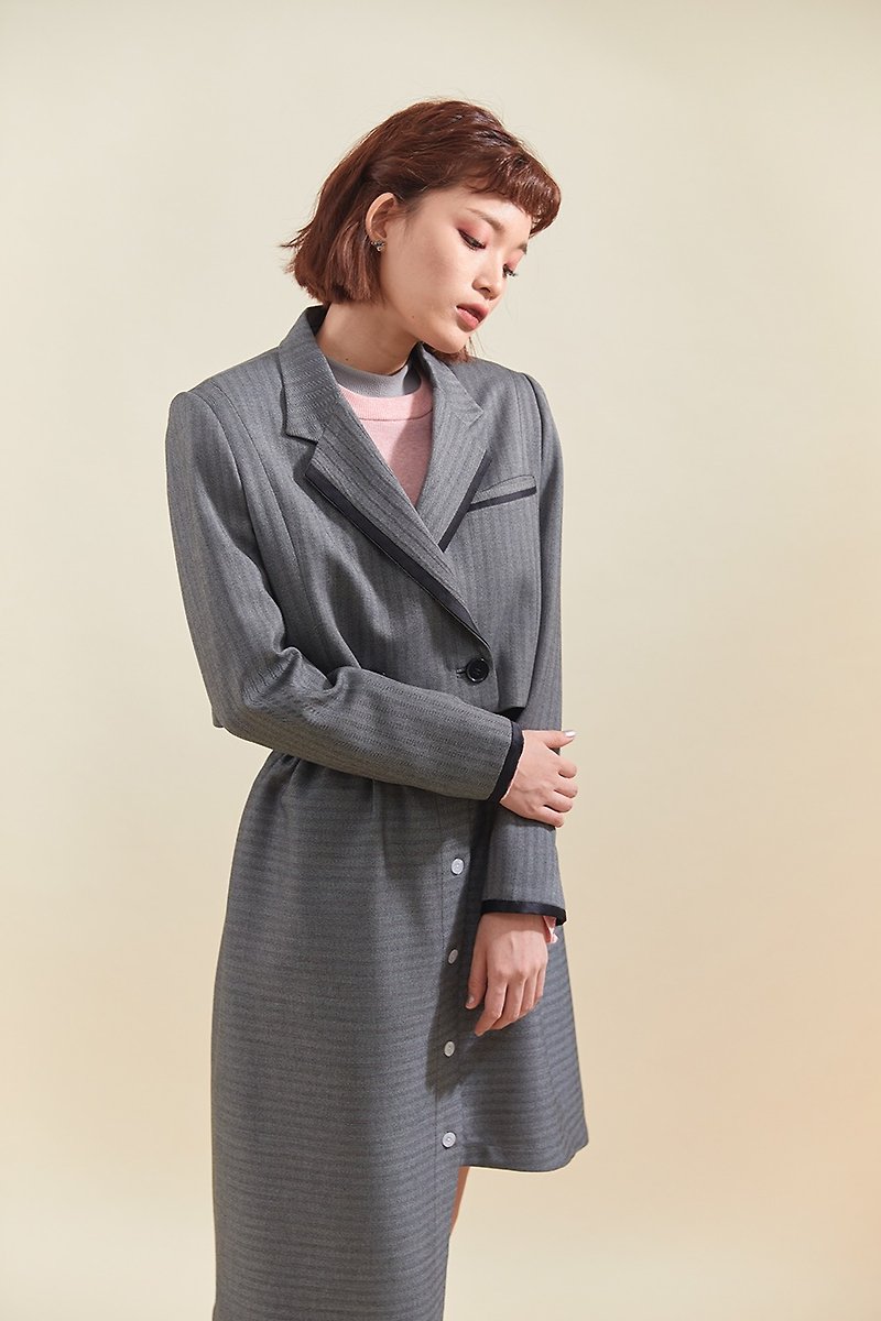 Boy tailored blazer (Grey) - 女装西装外套/风衣 - 棉．麻 灰色