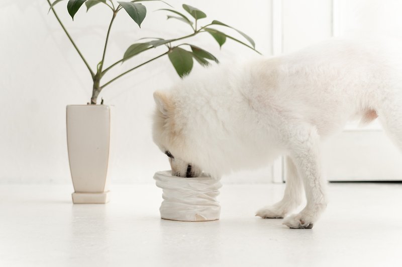 Twisted  pet bowl  ペットボウル　食器スタンド　小型犬　中型犬　ネコ　陶器 - 碗/碗架 - 陶 白色