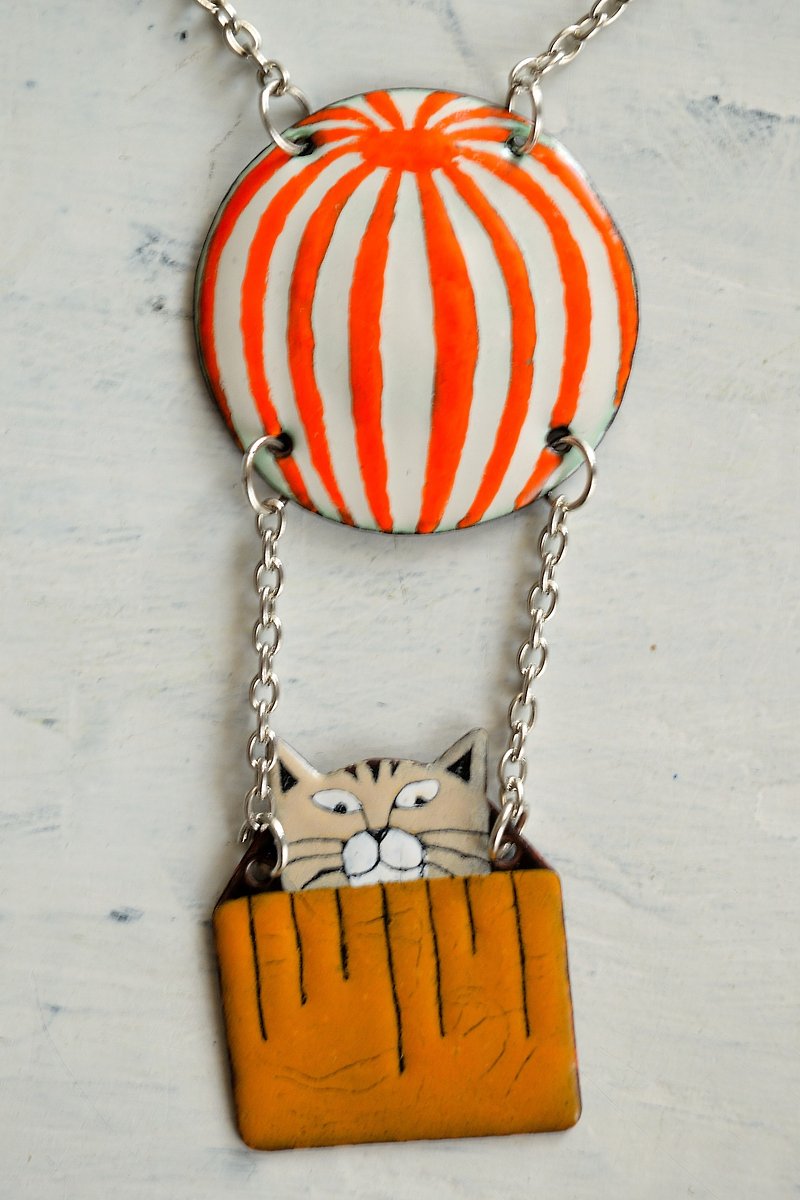White Cat In Air Balloon, Enamel Necklace, Cat Jewelry, Cat Necklace, Orange, - 项链 - 珐琅 橘色
