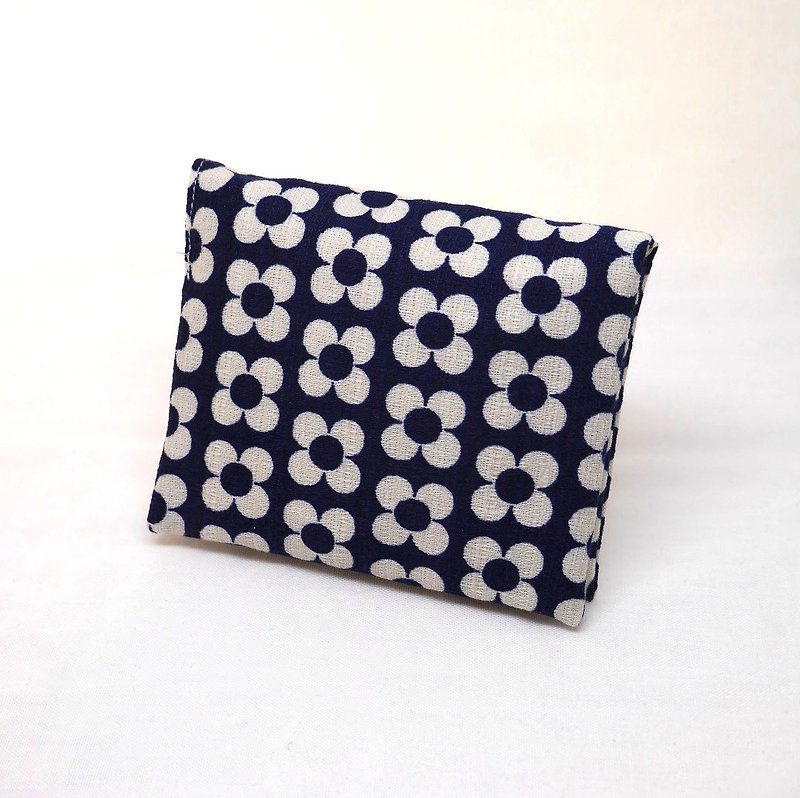 Japanese Handmade Sanitary napkins Bag - 化妆包/杂物包 - 棉．麻 蓝色