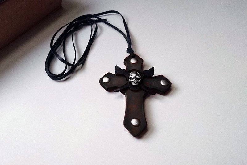 海盗造型　十字架皮革项链(仿旧复古风格) - 项链 - 真皮 
