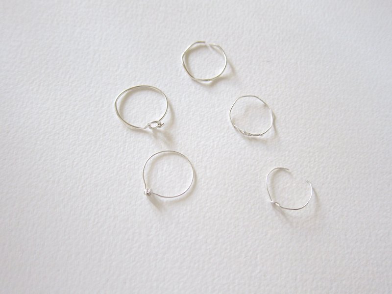 925纯银绕线简约戒指 925 silver less is simple ring - 戒指 - 其他材质 银色