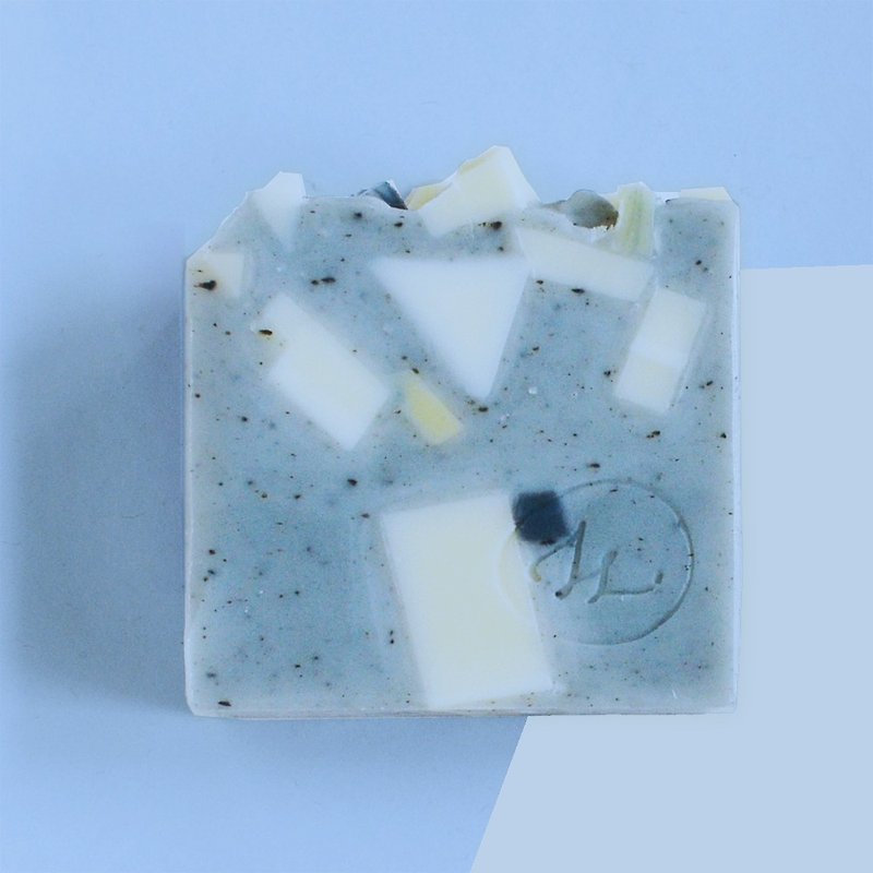 死海泥冰凉皂- 冷制手工皂,以色列死海矿泥,清爽推荐-混合中性肌 - 肥皂/手工皂 - 植物．花 蓝色