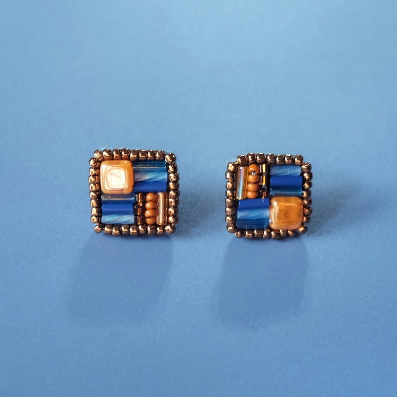 橘蓝刺绣小方块耳环 耳针耳夹 抗敏钢针 - 耳环/耳夹 - 玻璃 蓝色