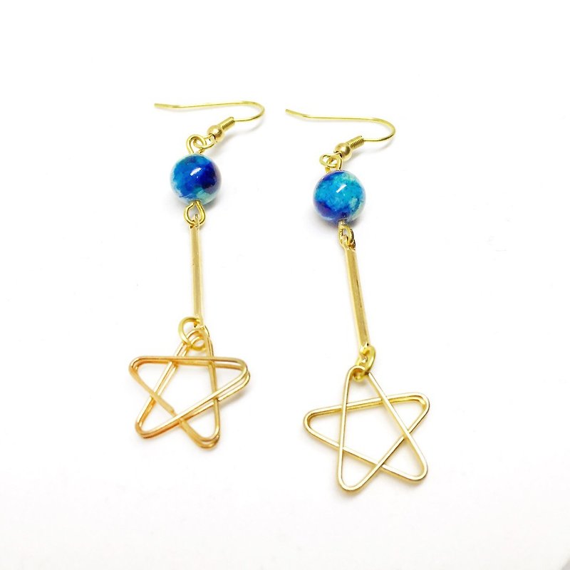 蓝星◆可改夹式 Brass Earrings / 一对 / 天然石 复古 黄铜耳环 / 礼物客制设计 - 耳环/耳夹 - 宝石 蓝色