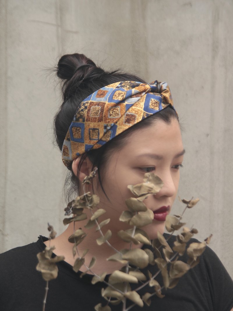 【画廊系列】克林姆之吻 限量 日本烫金布 手工十字松紧发带 - 发带/发箍 - 棉．麻 蓝色