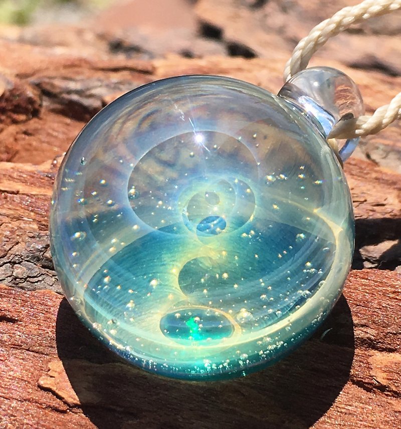 boroccus 立体 神秘 渦模様 耐熱ガラス ペンダント - 项链 - 玻璃 蓝色