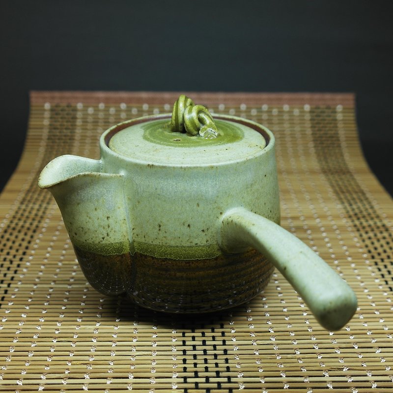超值 铁釉双挂桶身侧把茶壶 花茶壶 手作陶艺 茶道具 - 茶具/茶杯 - 陶 黄色