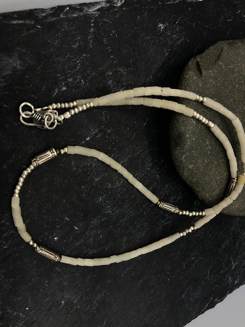 White jade and silver beads necklace (N0125) - 项链 - 宝石 白色