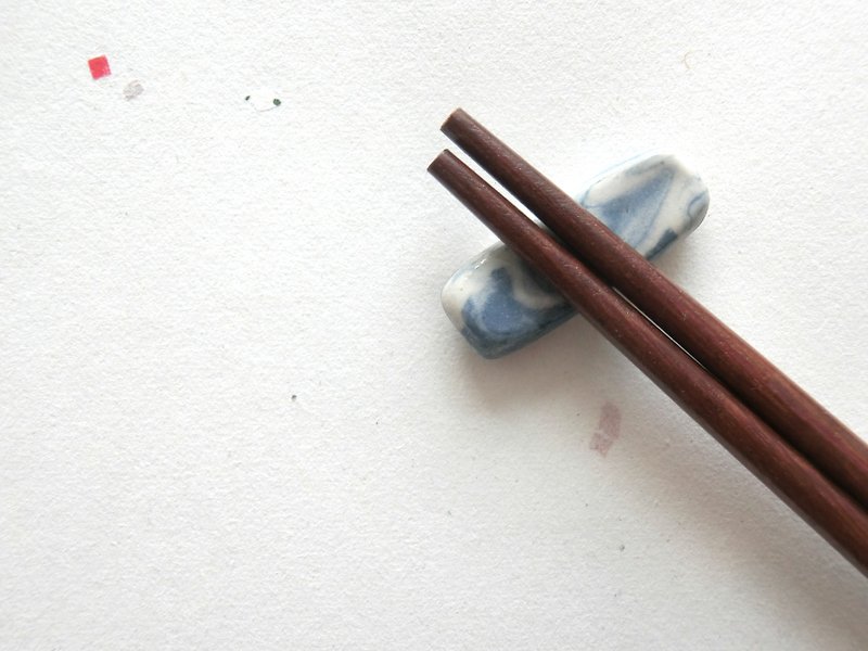 石下 / 陶瓷 蓝色白色 蓝白 海洋 天空 云石纹 (2入) 筷架 - 餐垫/桌巾 - 瓷 蓝色