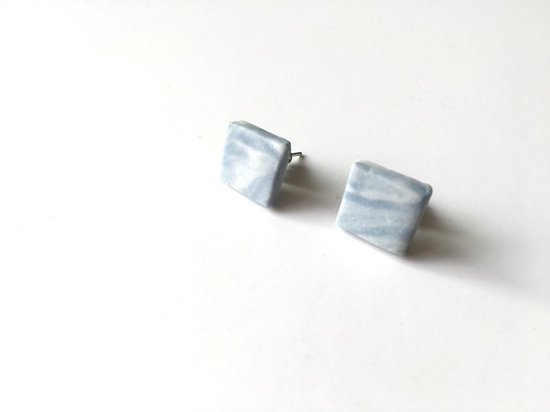 石下 / 蓝色 浅蓝色 正方形 大理石 云石纹 陶瓷 耳环 手工制作 18K Gold earring - 耳环/耳夹 - 瓷 蓝色