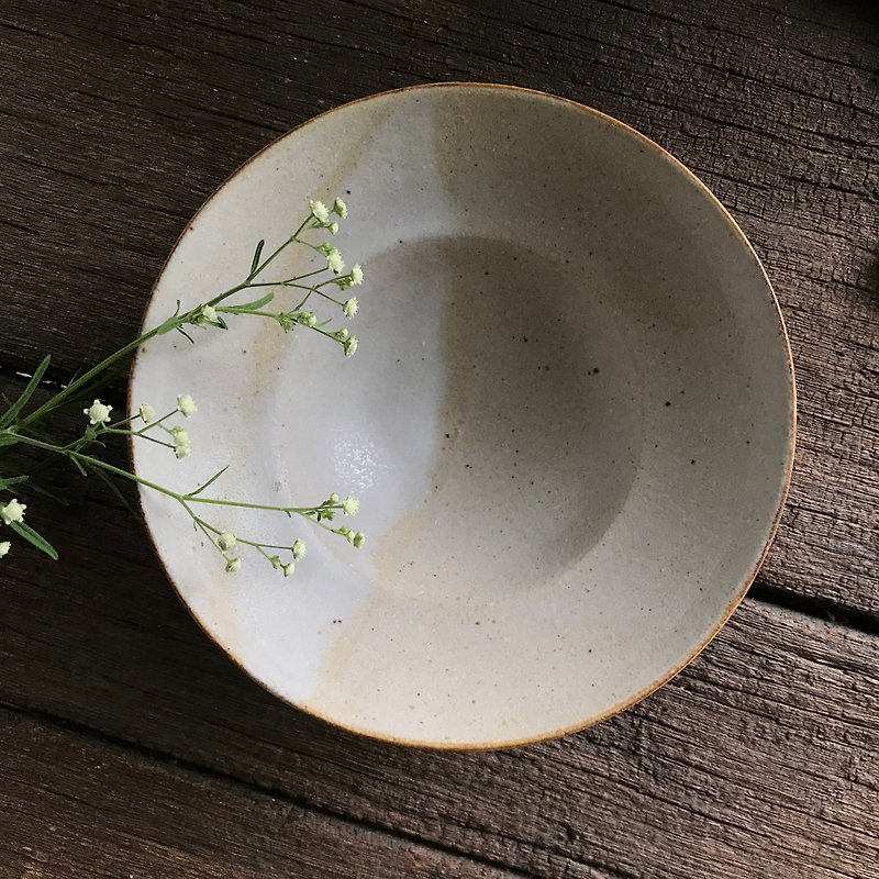 燕麦色深皿 - 碗 - 陶 白色