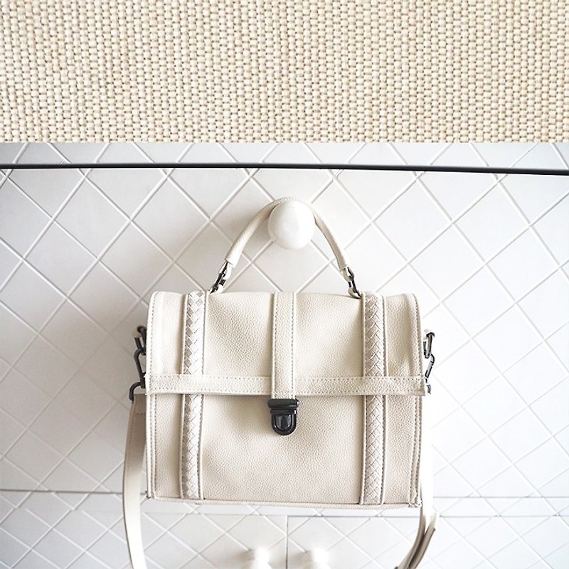 Mini White Cover Bag (M) - 女款休闲鞋 - 纸 白色
