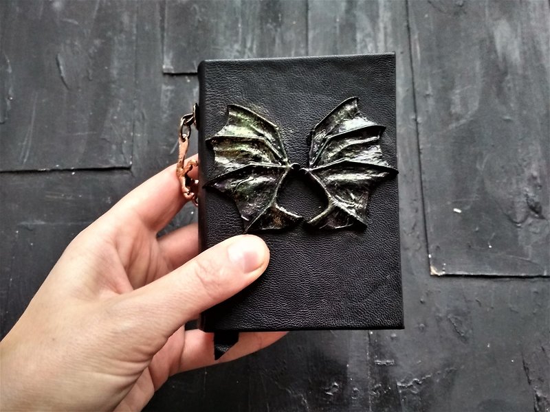 Tiny witch grimoire for sale Gothic spell book Grimoire journal for sale - 笔记本/手帐 - 纸 黑色