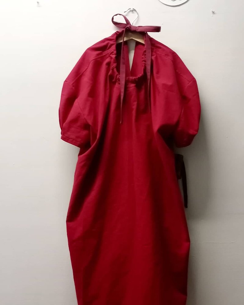 红色棉麻可束领侧腰对绑口袋洋装 - 洋装/连衣裙 - 棉．麻 红色