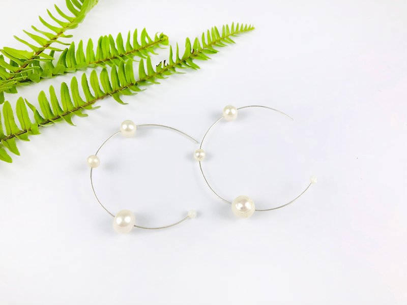 簡約 設計 天然淡水珍珠 防過敏 大耳環 - 耳环/耳夹 - 纯银 白色