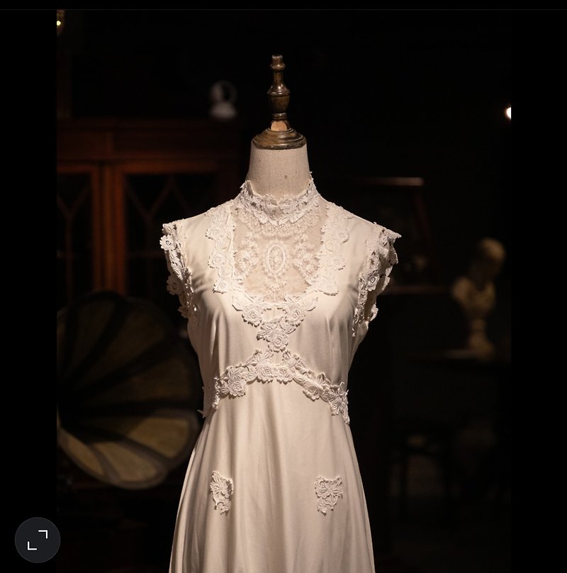 60s vintage Ivory colour wedding dress - 晚装/礼服 - 棉．麻 黄色