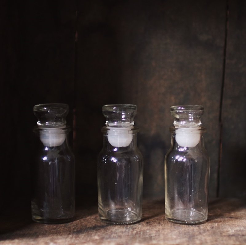 老玻璃药罐 - 摆饰 - 玻璃 透明
