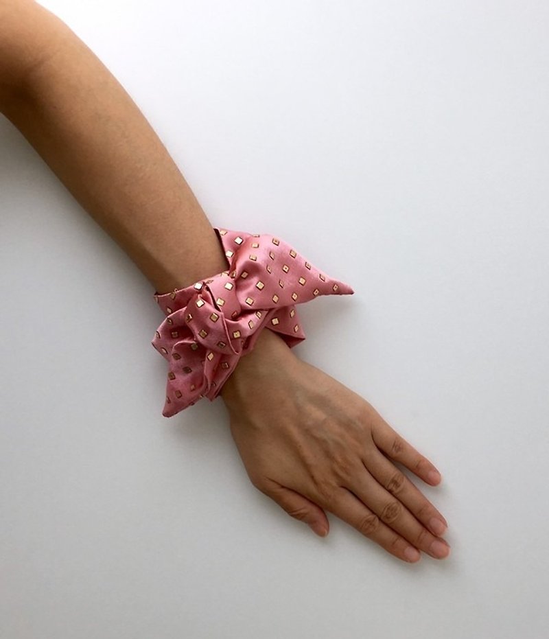 ツイリースカーフ twilly 懐かしあたらしピンク and ゴールドドット模様 - 丝巾 - 聚酯纤维 粉红色