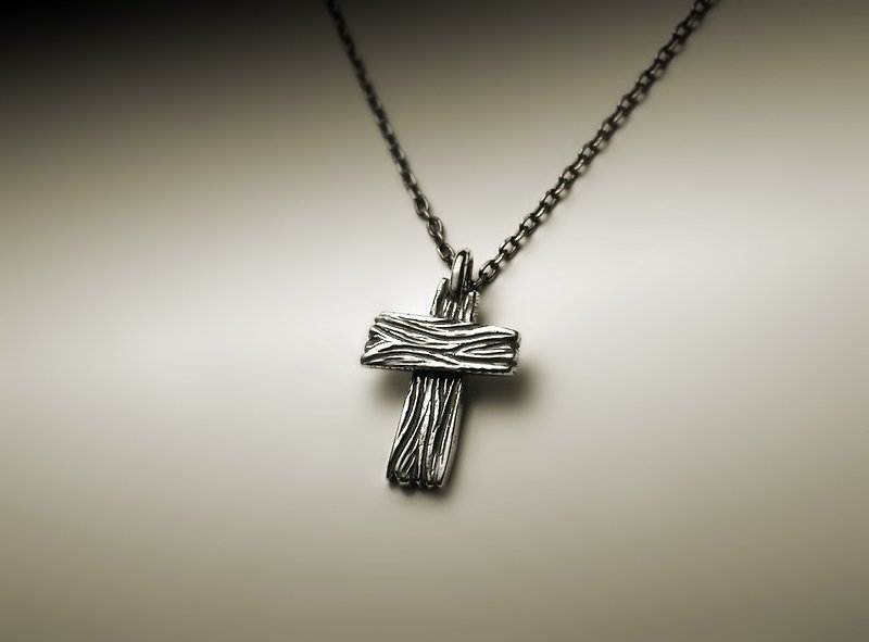 扁木纹质感十字架项链 - 项链 - 其他金属 银色