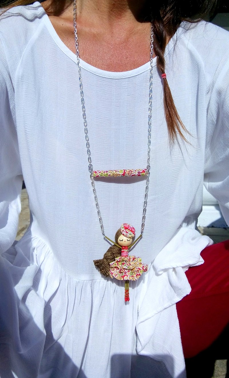 Balancing doll necklace - 项链 - 其他金属 红色