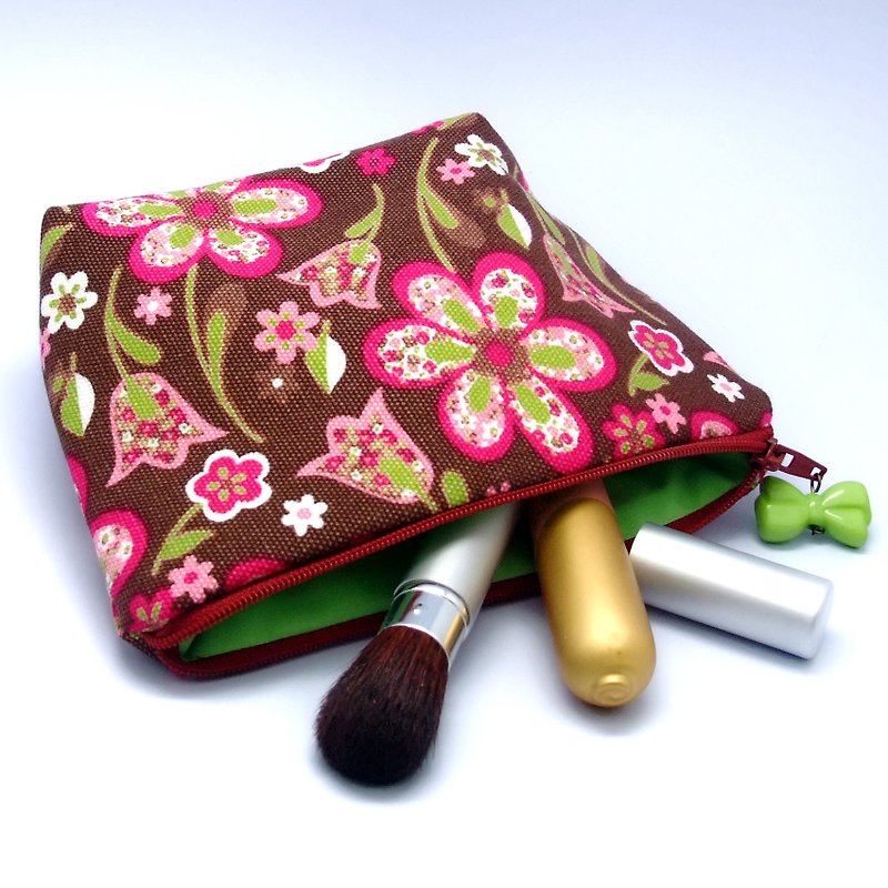 拉链收纳布包，化妆袋，手拿包 (美丽的花儿) (ZL-33) - 手拿包 - 棉．麻 