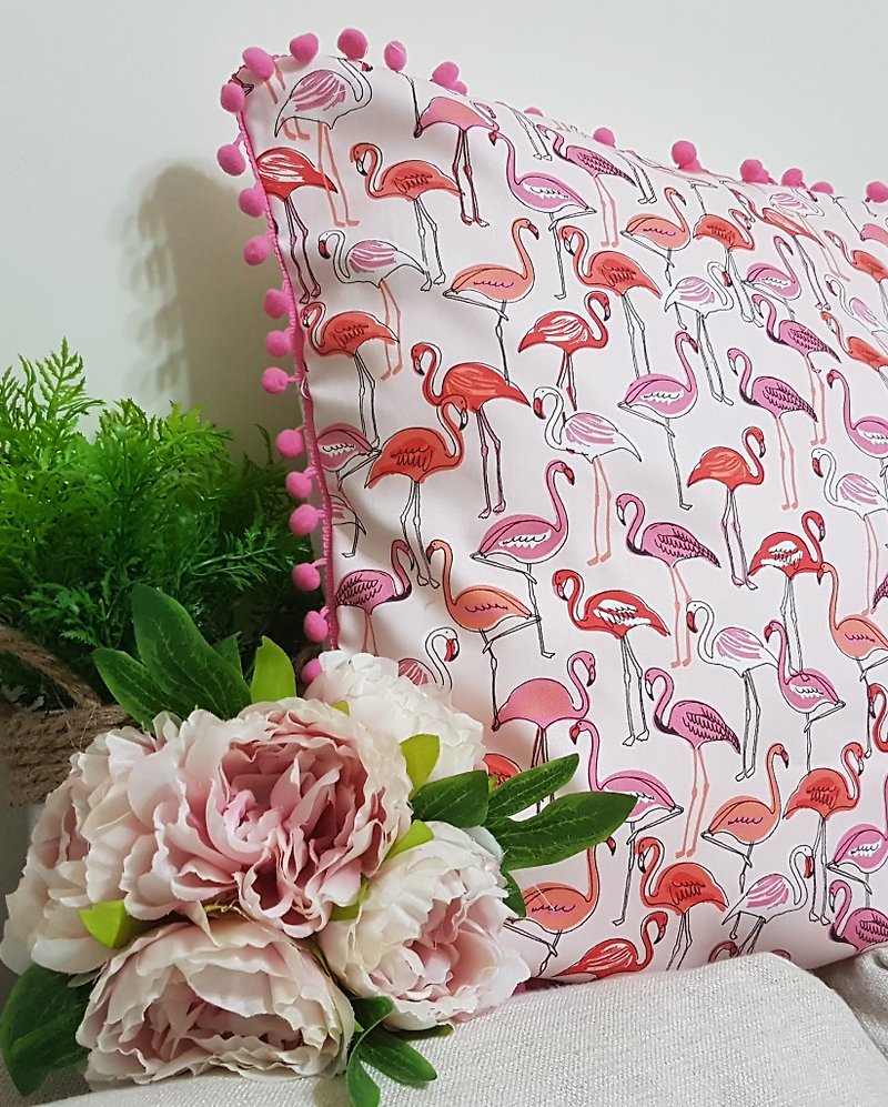 北欧风格可爱粉红桃红火烈乌,桃红小毛球图案抱枕/靠枕 - 枕头/抱枕 - 棉．麻 粉红色