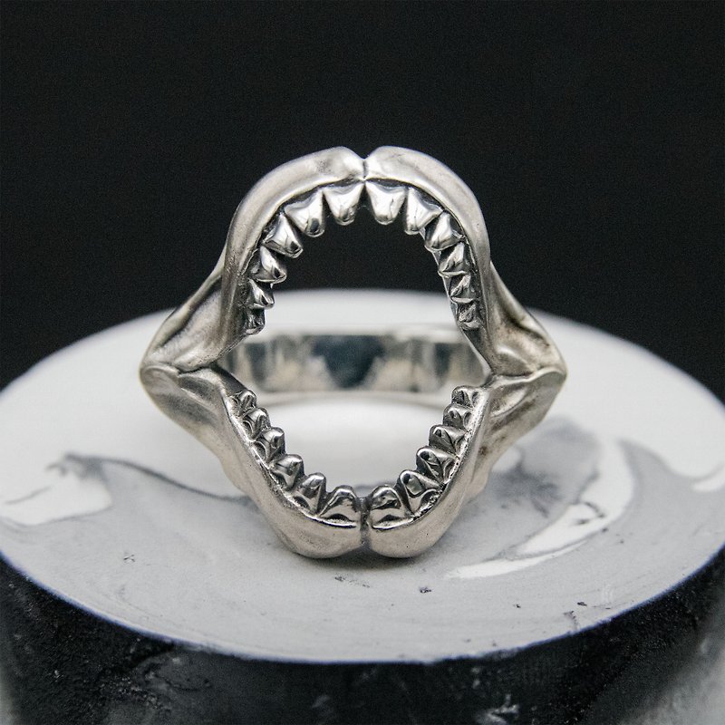 巨齿鲨戒指 / DR-62 - 戒指 - 纯银 银色