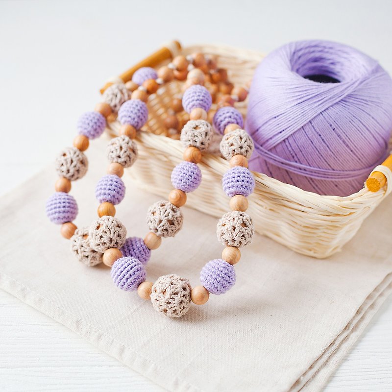 Crochet Boho Teething Necklace - Lilac Grey Jewelry for Breastfeeding Mom - 项链 - 木头 蓝色