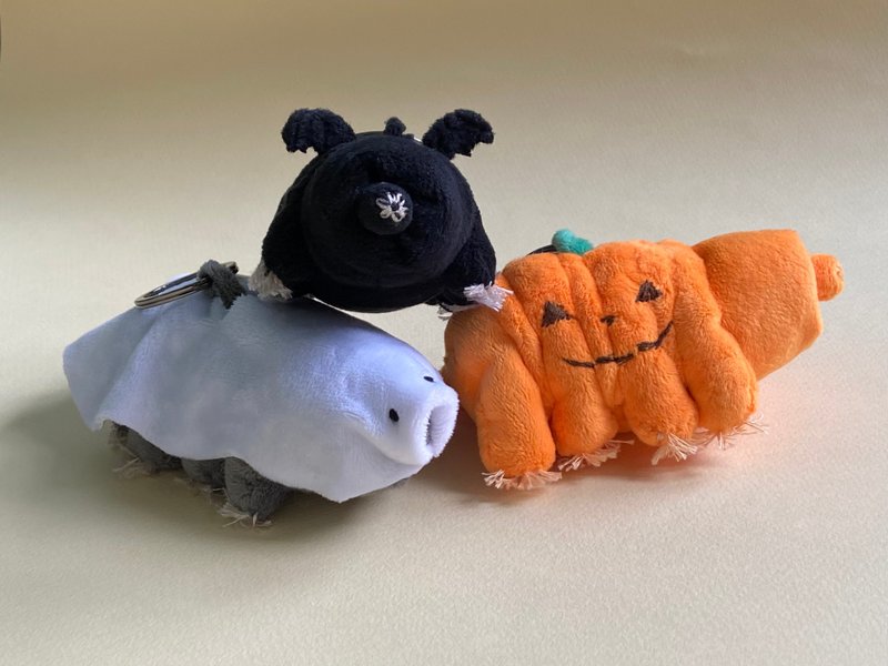 Tardigrade/Water bear handmade plushie keychain Halloween edition - 钥匙链/钥匙包 - 其他人造纤维 橘色