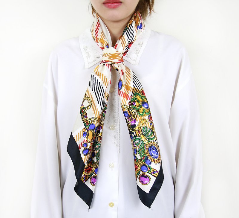 Back to Green::古典丝巾 缤纷珠宝  vintage scarf (SC-20) - 丝巾 - 丝．绢 