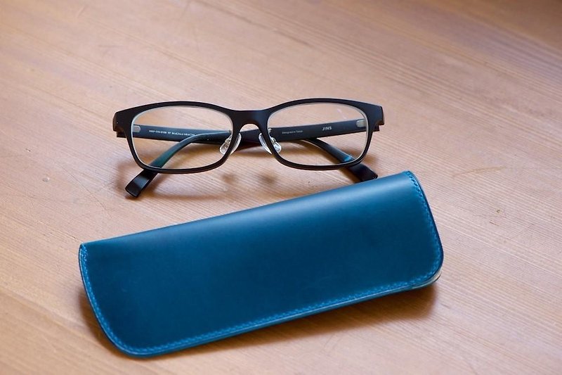 スリムなブルーのメガネケース　 - 眼镜/眼镜框 - 真皮 蓝色