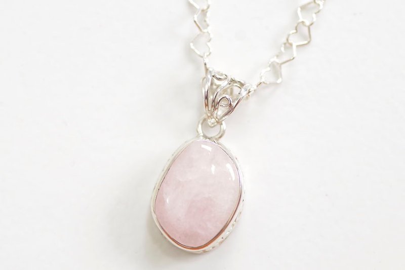ふんわり優しいピンク。モルガナイトのシルバーネックレス - 项链 - 石头 粉红色