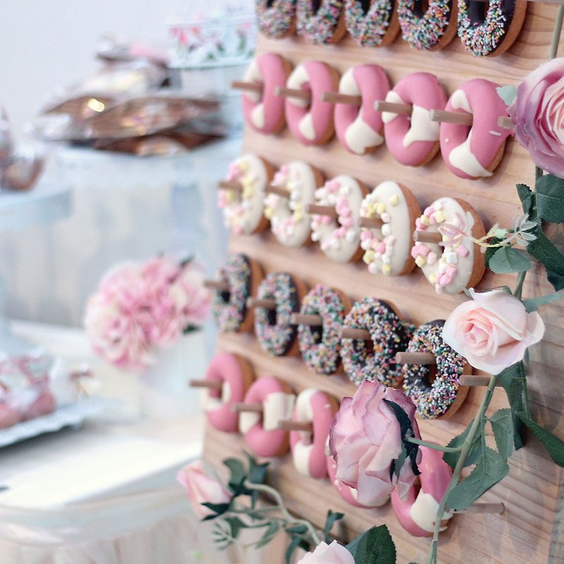 婚礼甜点桌/candy bar/含甜甜圈墙布置户外婚礼甜点桌/婚礼小物 - 蛋糕/甜点 - 新鲜食材 红色