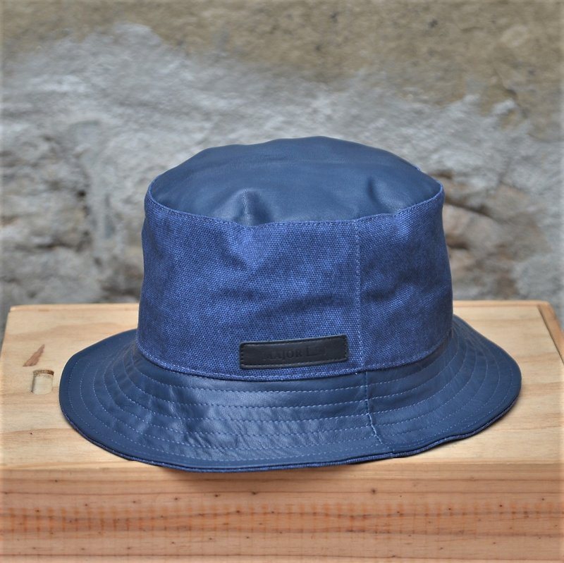 【秋冬新时尚】渔夫帽 蓝色 MAJORLIN 真皮与酒袋布双料复古味 - 帽子 - 真皮 蓝色