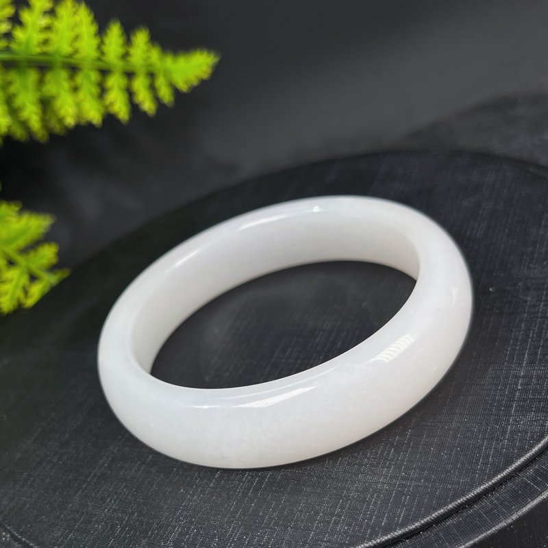 金丝玉手镯57MM 羊脂级昆仑白玉手环 附证书 时尚隽雅 精致典雅 - 手链/手环 - 玉石 白色