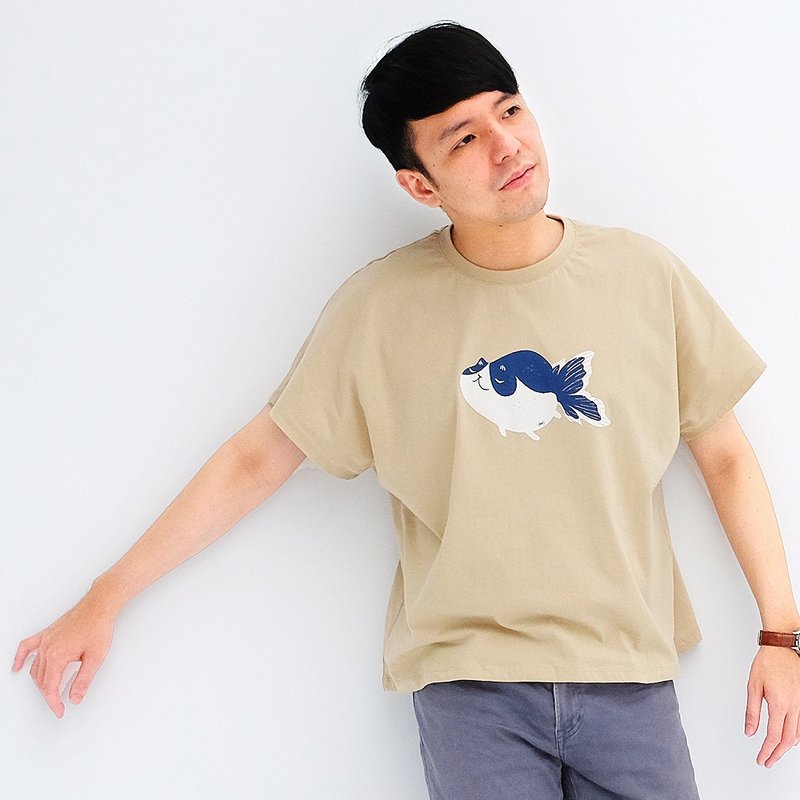 金鱼喵－纯棉T-Shirt - 中性连帽卫衣/T 恤 - 棉．麻 卡其色