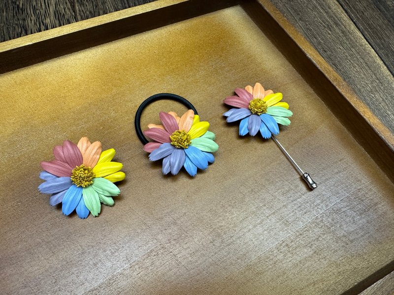 彩虹皮革雏菊发圈│直襟针│胸针【花】 - 胸针 - 真皮 多色