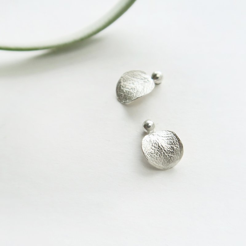 森林系 925纯银  雨露 小叶子 耳环或耳夹 一对 - 耳环/耳夹 - 纯银 白色