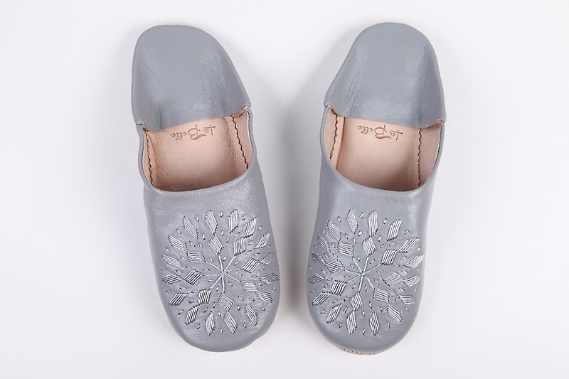 Babouche/Slipper/拖鞋/綺麗な刺繍の手づくりバブーシュ/ブロードリー/グレー/スリッパ/本革 - 其他 - 真皮 灰色