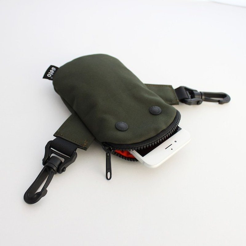 The creature iPhone case　small bag　Mame-sagari　khaki - 手机壳/手机套 - 聚酯纤维 绿色