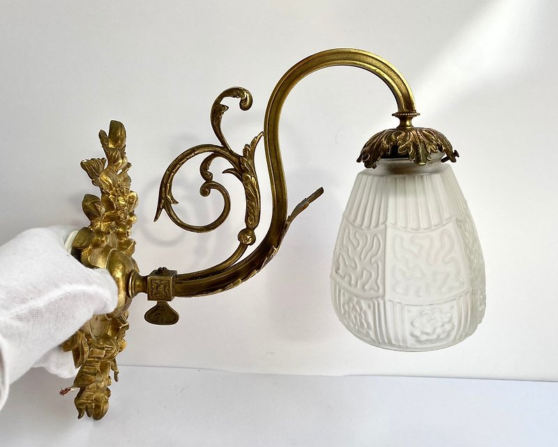 20 世纪 30 年代法国古董青铜烛台 配白色玻璃灯罩 - 灯具/灯饰 - 其他金属 金色