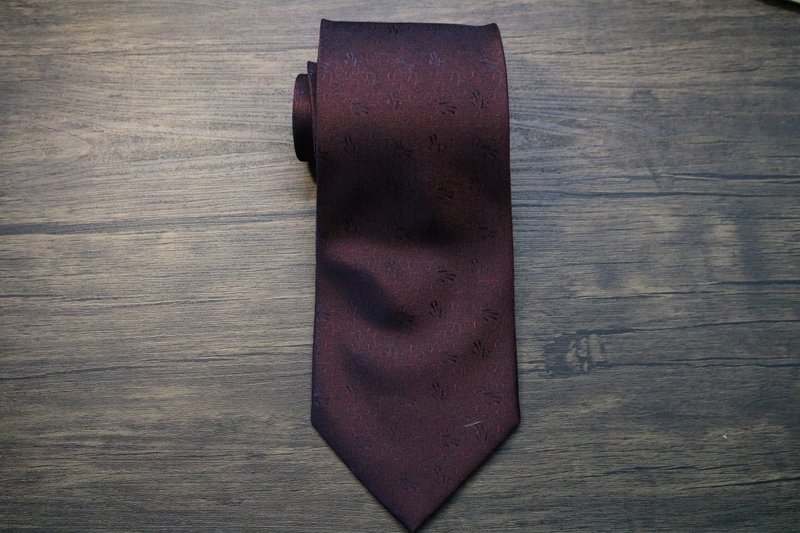 酒红色暗纹真丝领带/绅士装低调百搭necktie - 领带/领带夹 - 丝．绢 多色