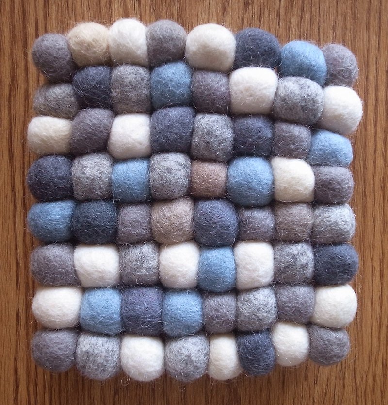 羊毛毡  球球 手工 隔热垫 餐垫 锅垫 茶壶垫 正方形 15cm 灰蓝 - 餐垫/桌巾 - 羊毛 灰色