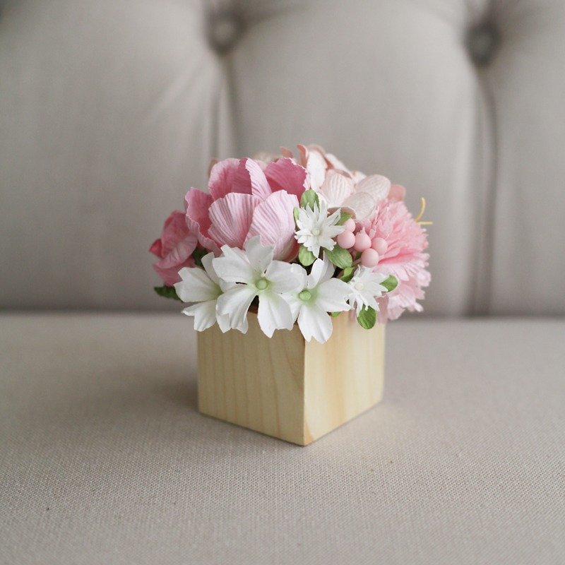 CP103 : Paper Flower Decoration Flower Mini Wooden Pot Sweet Pink Size 4"x5" - 摆饰 - 纸 粉红色