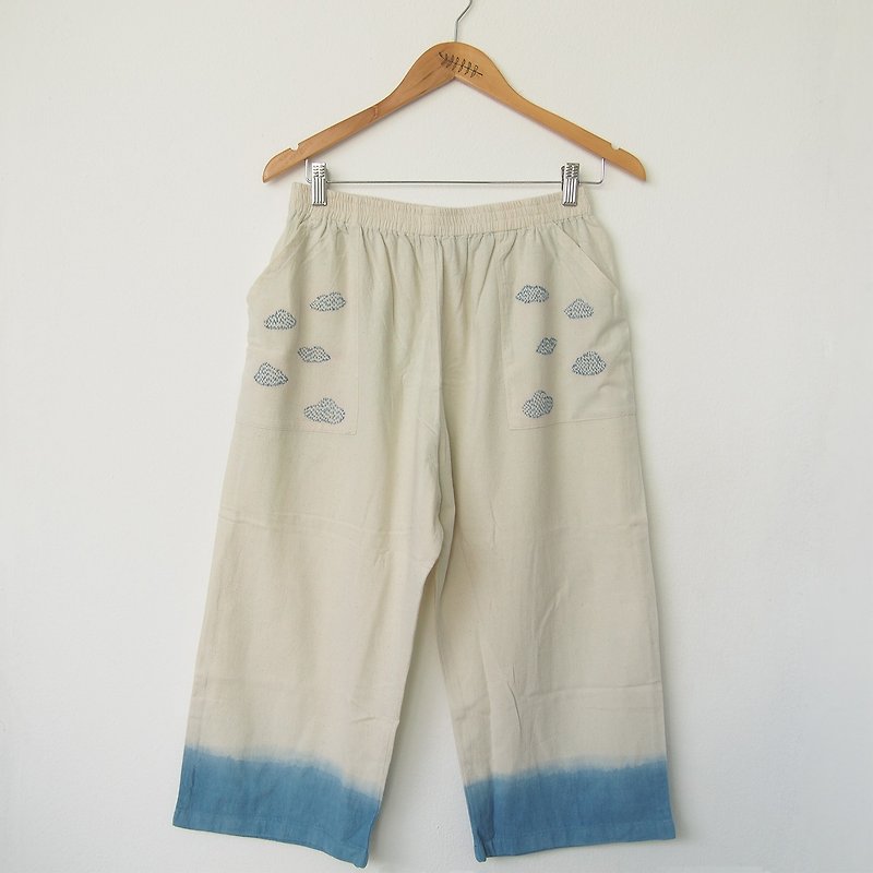 Partly cloudy wide leg pants / indigo dye with hand embroidery - 女装长裤 - 棉．麻 白色