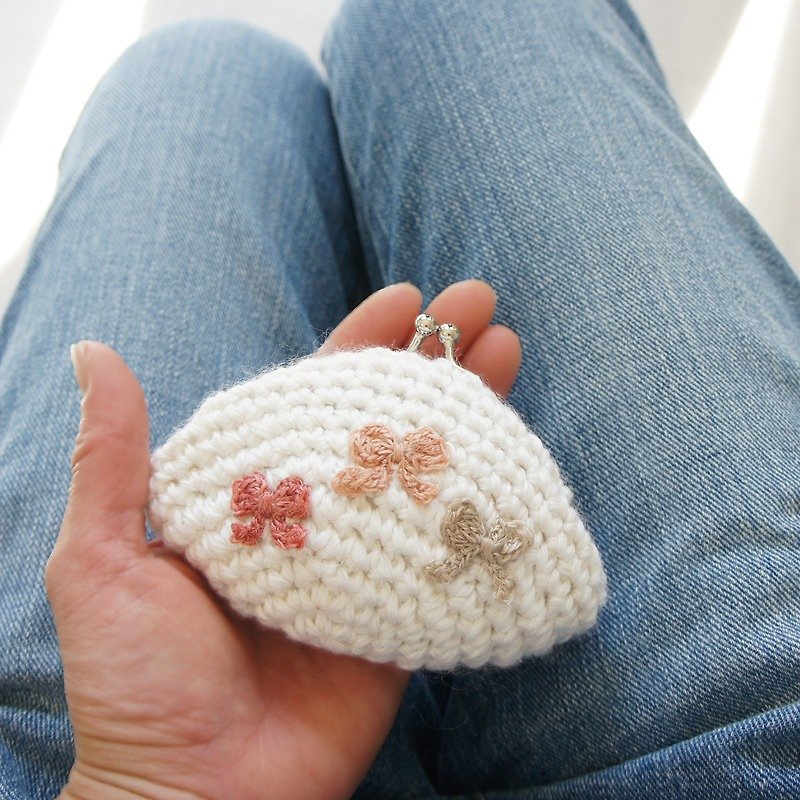 Ba-ba handmade☆ crochet pouch (No.C948) - 零钱包 - 其他材质 白色