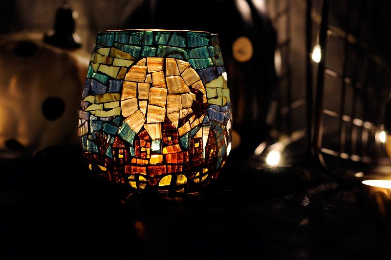 騎飛天掃帚的小女巫 原創製作彩色玻璃馬賽克燭臺 萬聖節裝飾禮物 - 蜡烛/烛台 - 玻璃 