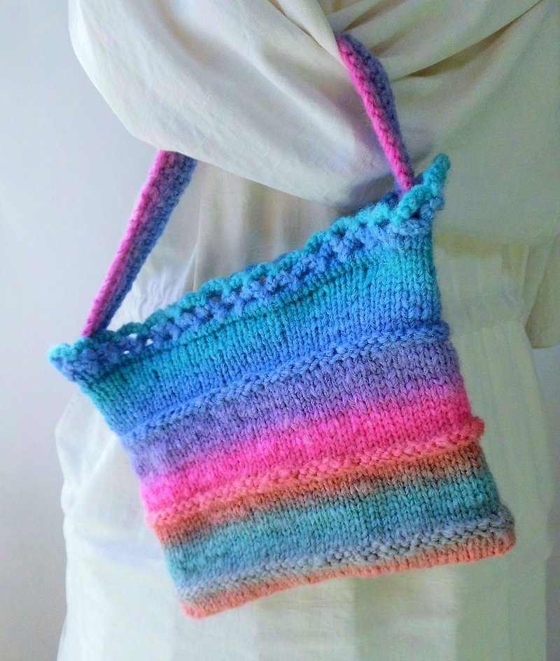 手編み・小さなポーチ・虹色を探して - 化妆包/杂物包 - 聚酯纤维 蓝色